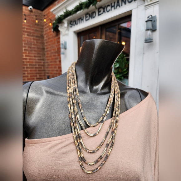 Elegant Multicolor Layered Necklace - Snake print - Picture 2 of 12